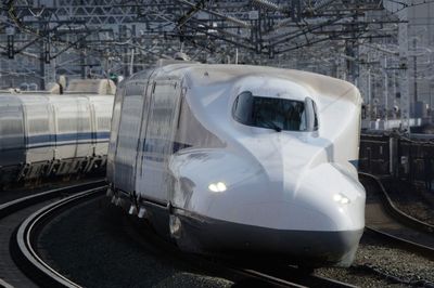 コロナで利用客減!  東海道新幹線の需要回復と「テレワーク移行」の“密”な関係