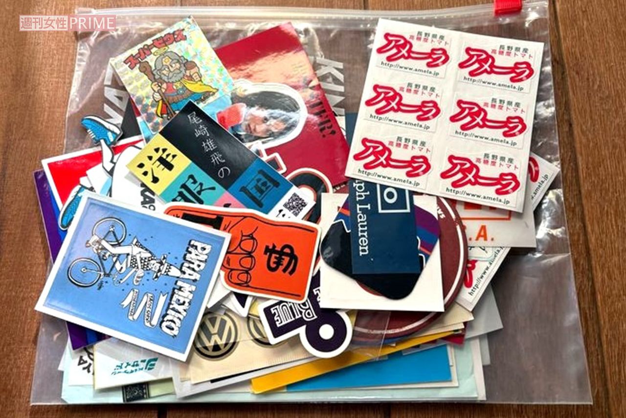 編集者Aが収集しているシール　撮影／編集部