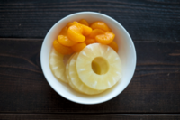 【知って楽しい雑学】みかんやパイナップルの缶詰は見かけるけど「バナナ・イチゴの缶詰がない」のはなぜ？