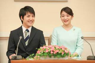 公では最後のツーショットになった'17年9月の婚約内定会見。現在もおふたりは頻繁に連絡をとっているという