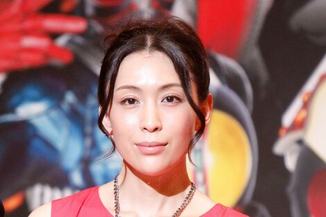 48歳・雛形あきこ「グラビア女王」の原点回帰にファン歓喜！小池栄子、MEGUMIに続く再ブレイクへの期待