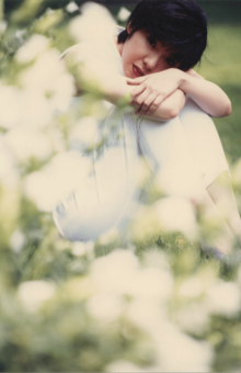 応援ソング的な曲から、ラブソングの名手としても知られていく