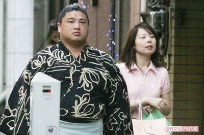 嘉風の“虐待妻”、早急な逮捕を求める声があがるなか「マンションから逃亡」