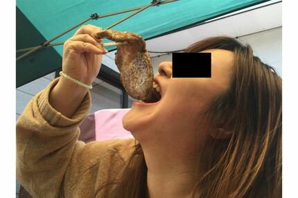 乱交パーティーを主催した小山麻代容疑者（SNSより）