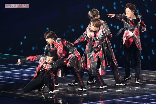 笑顔で歌って踊る5人の姿を見られなくなって半年。ファンは早くも活動再開を熱望している