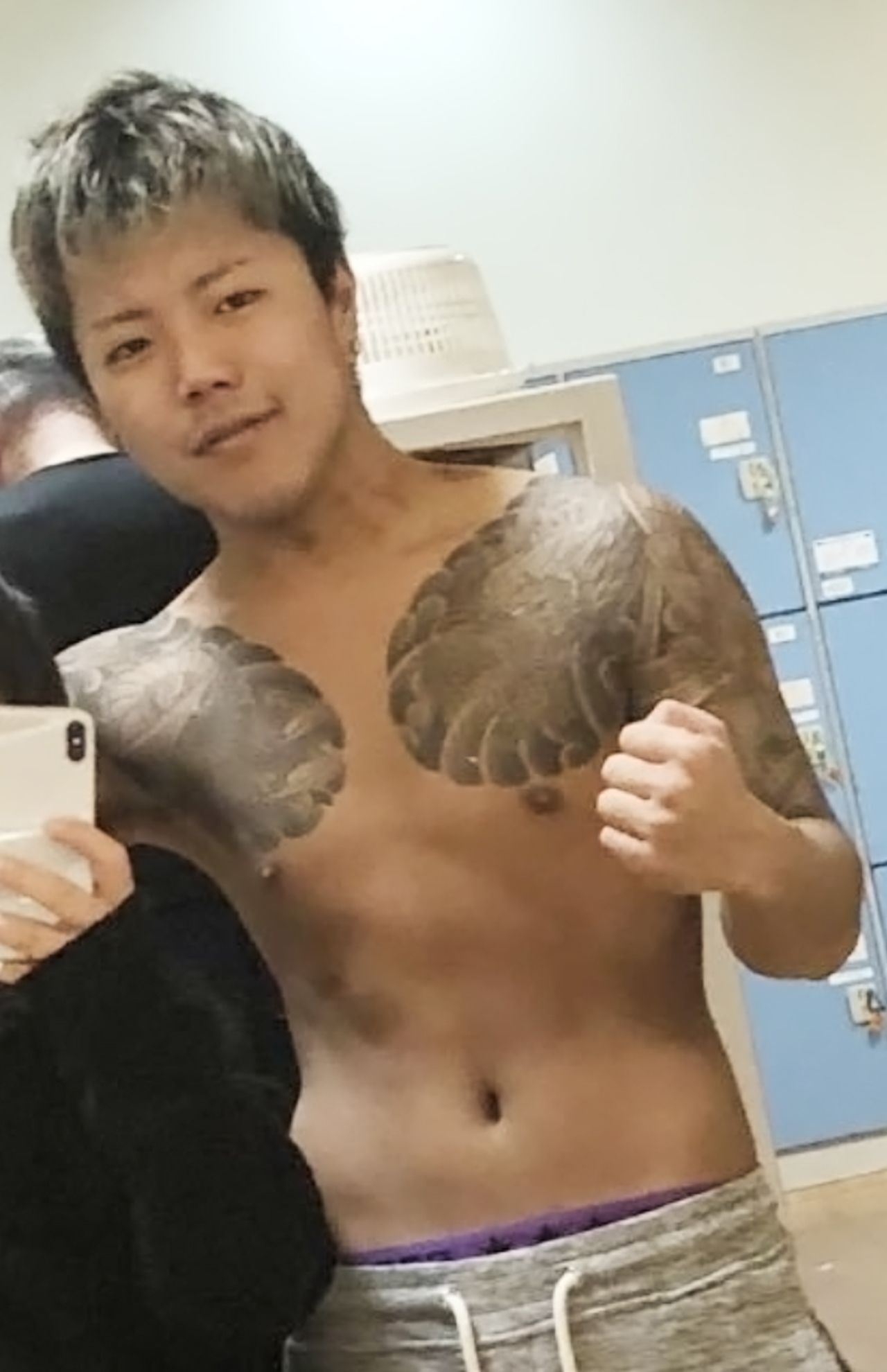 日渡容疑者の肩から腕、背中、大腿部には和彫りの刺青が彫られている