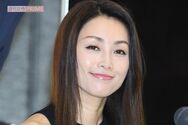 酒井法子、腹出しミニスカ網タイツの“激変”ビジュアル披露も「福祉の仕事はどう…