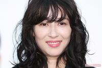 水野美紀「原型を留めてない」大河ドラマで披露の別人級激変が衝撃的、ママ女優のバックに“べらぼう”サポ…