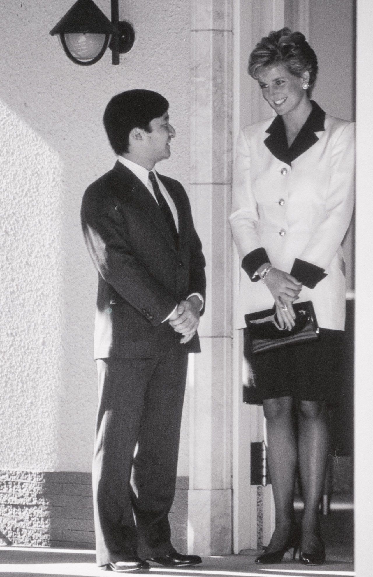 イギリスの故ダイアナ妃が'90年11月に来日。東宮仮御所でティーパーティーを行った天皇陛下（当時・皇太子）