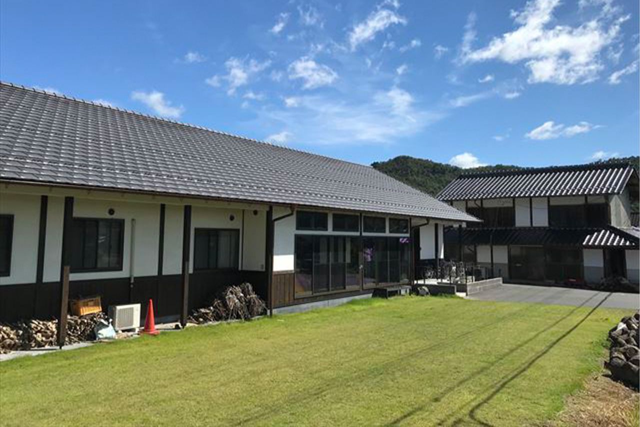 稲葉さんが運営するデイサービス「くろまめさん」。一般の方も泊まることもできる