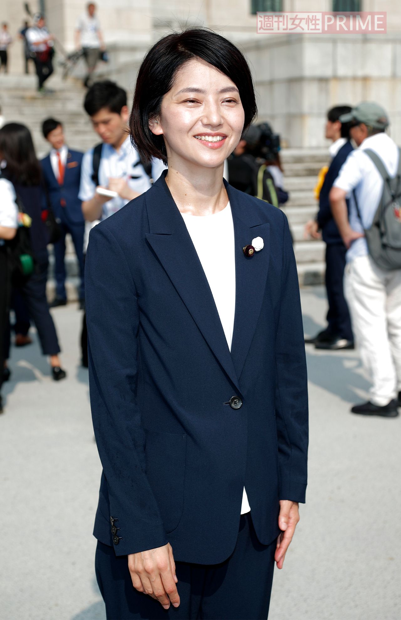 まるでリクルートスーツ？　な石垣のりこ