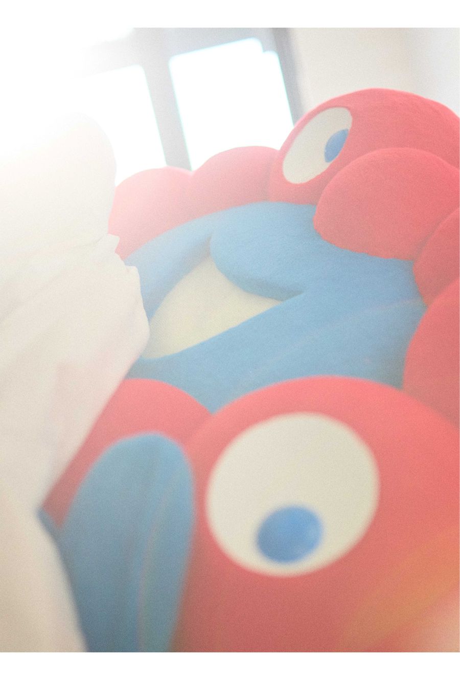 ミャクミャク写真集の先行カット8（ミャクミャク公式Xより）