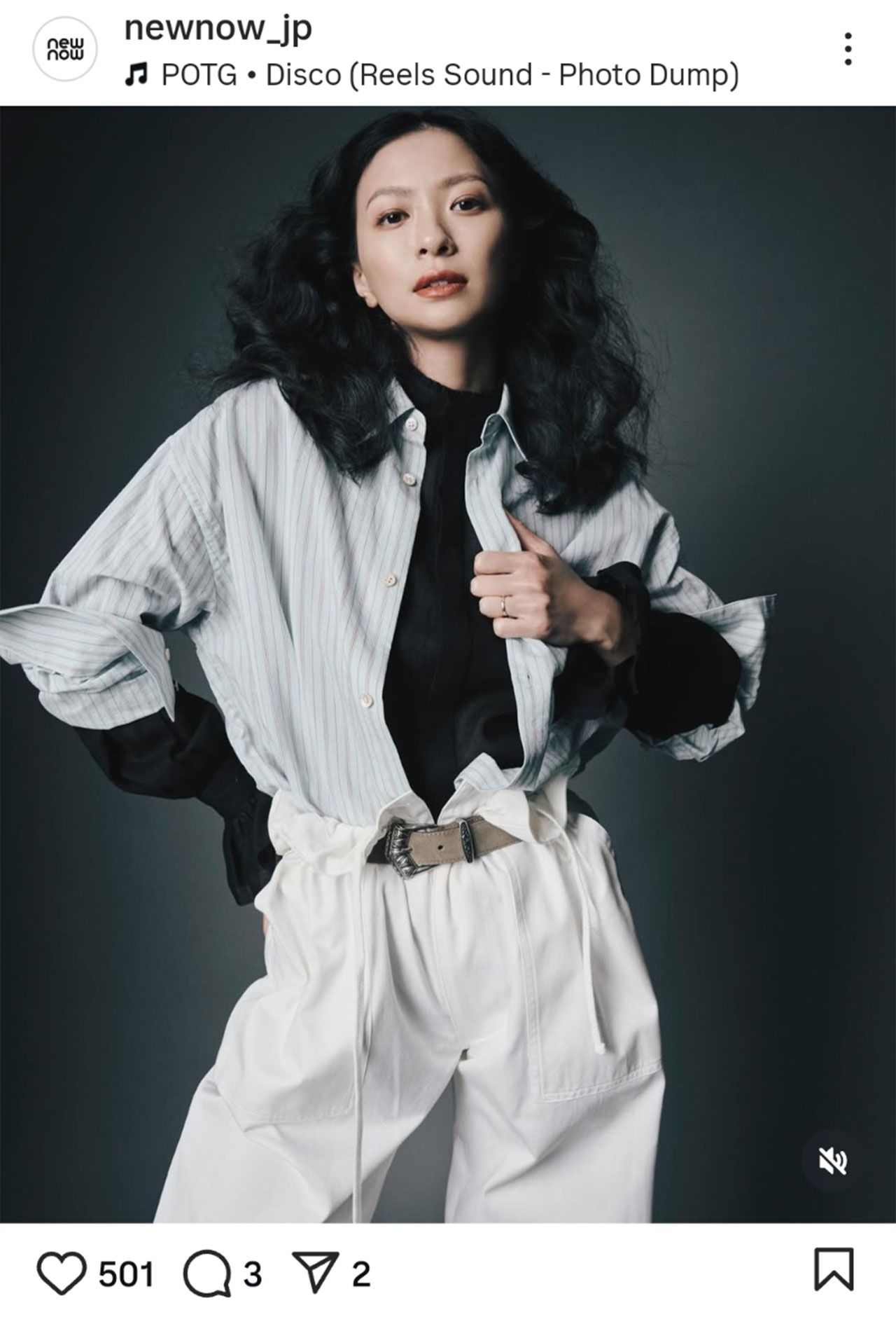 独特なスタイリングが話題の榮倉奈々（『newnow』の公式Instagramより）