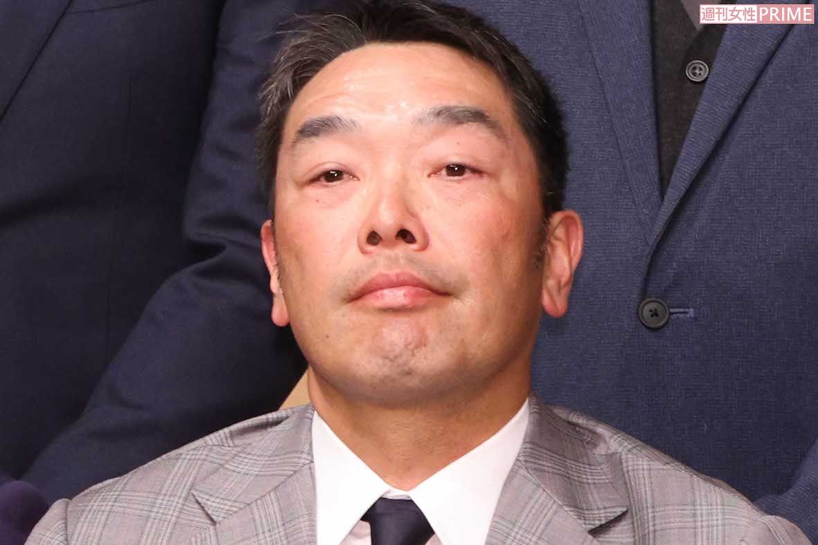 阿部慎之助の電撃辞任で揺れる中「皮肉にも程がある」巨人が空気を読まない《父の日》投稿、昨年は「父のキゲン」で炎上