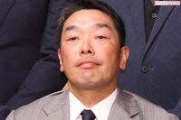 巨人・阿部慎之助監督の“日替わり打線”に「替えて楽しいか」重鎮OBが苦言、指摘される“スタメン発表恐怖…