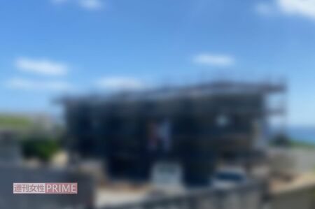 着々と建設が進められている、嵐・大野智が携わるリゾートホテルの１棟。お土産店などが入る予定になっている