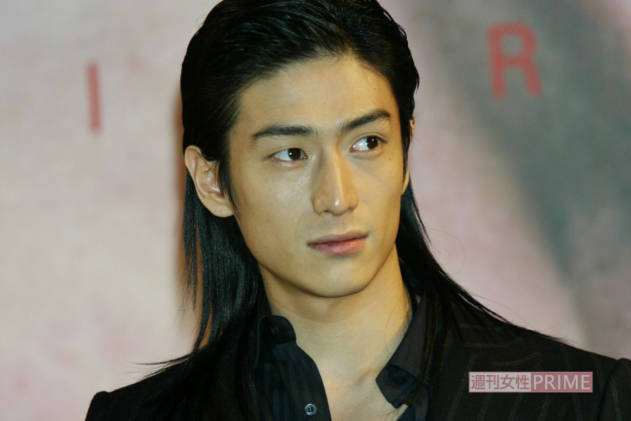 2003年、ロン毛だった伊勢谷友介