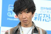 木村拓哉「SMAP解散」超えの“最大タブー”、妻・工藤静香とは絶縁の実母が“キムタクママ”として講演会