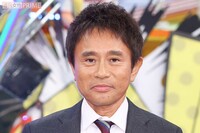 ダウンタウン浜田雅功・小川菜摘夫妻に別居報道、妻は報道否定も、改めて評価される不倫騒動の夫を救ったパ…