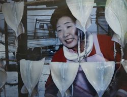 鰺ヶ沢名物『イカカーテン』と菊谷さん