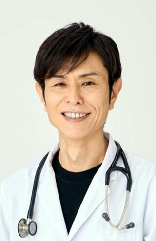 生垣英之先生●いけがき皮膚科院長。長野県諏訪市生まれ。弘前大学医学部卒業後、信州大学医学部附属病院皮膚科に入局し、佐久総合病院などを経て2017年茨城県古河市のこだま皮膚科院長に就任し、2019年に現在の皮膚科を継承し開院。