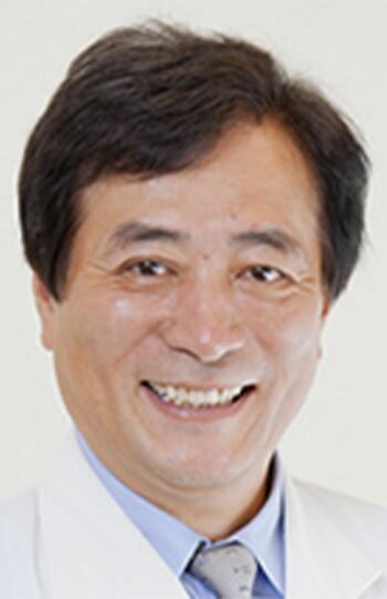 征矢野進一先生●東京大学医学部卒業後、大学病院や総合病院で形成外科、美容外科を中心に専門領域を深める。1988年、神田駅に『神田美容外科形成外科医院』を開院。35年の実績で多くの患者から信頼を得ている。