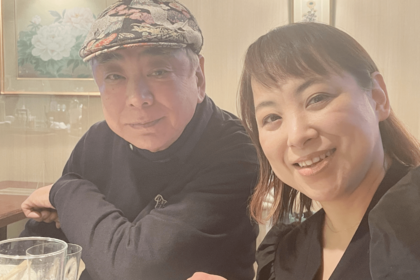 次女のつぎ子さんと。3人の子どもの名付け親は林家正蔵師匠