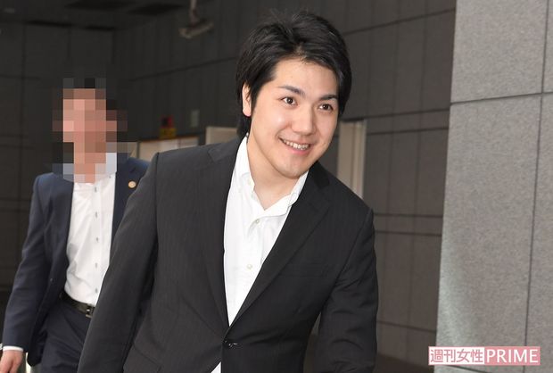 アメリカ留学の報道から一夜明け、勤務先に出勤する圭さんはこの笑顔（6月29日）