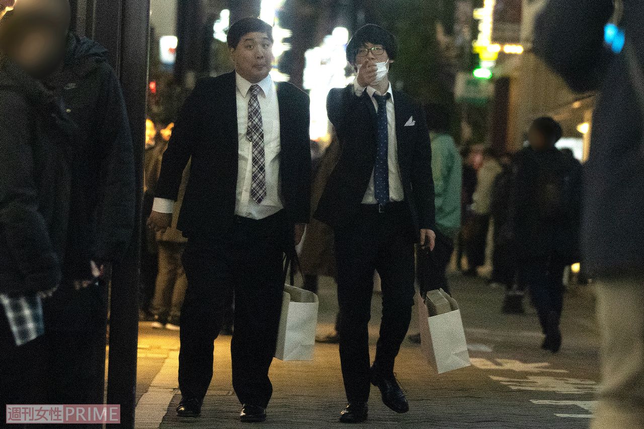 空気階段・水川かたまり結婚式　チャンネル登録者数100万人を超える『ガーリィレコードチャンネル』の太郎ちゃん(左)とガーリィレコードフェニックス(右)