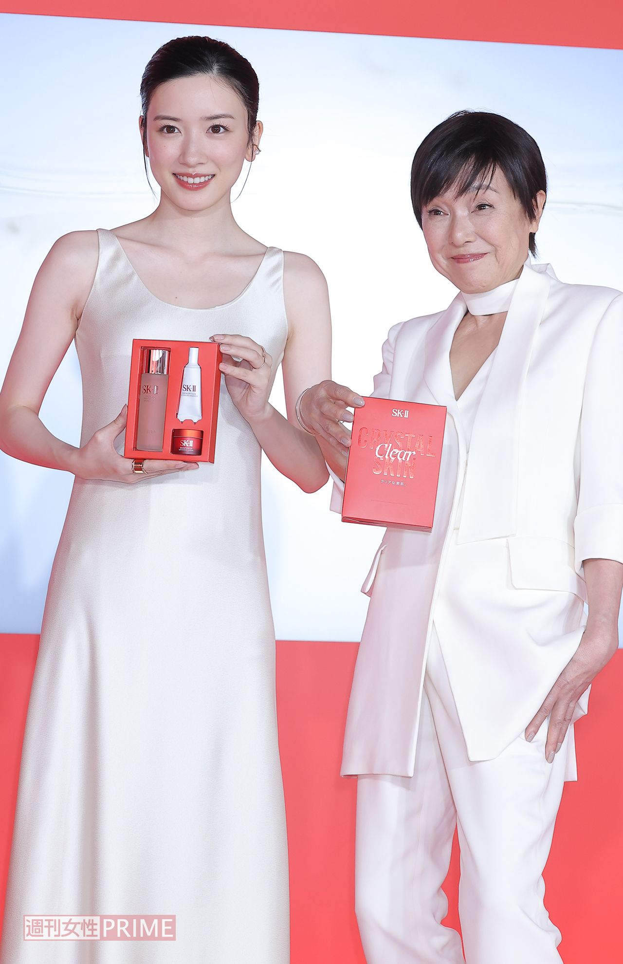 スキケアブランドのイベントで同じくアンバサダーを務める永野芽衣（左）と共演した桃井かおり