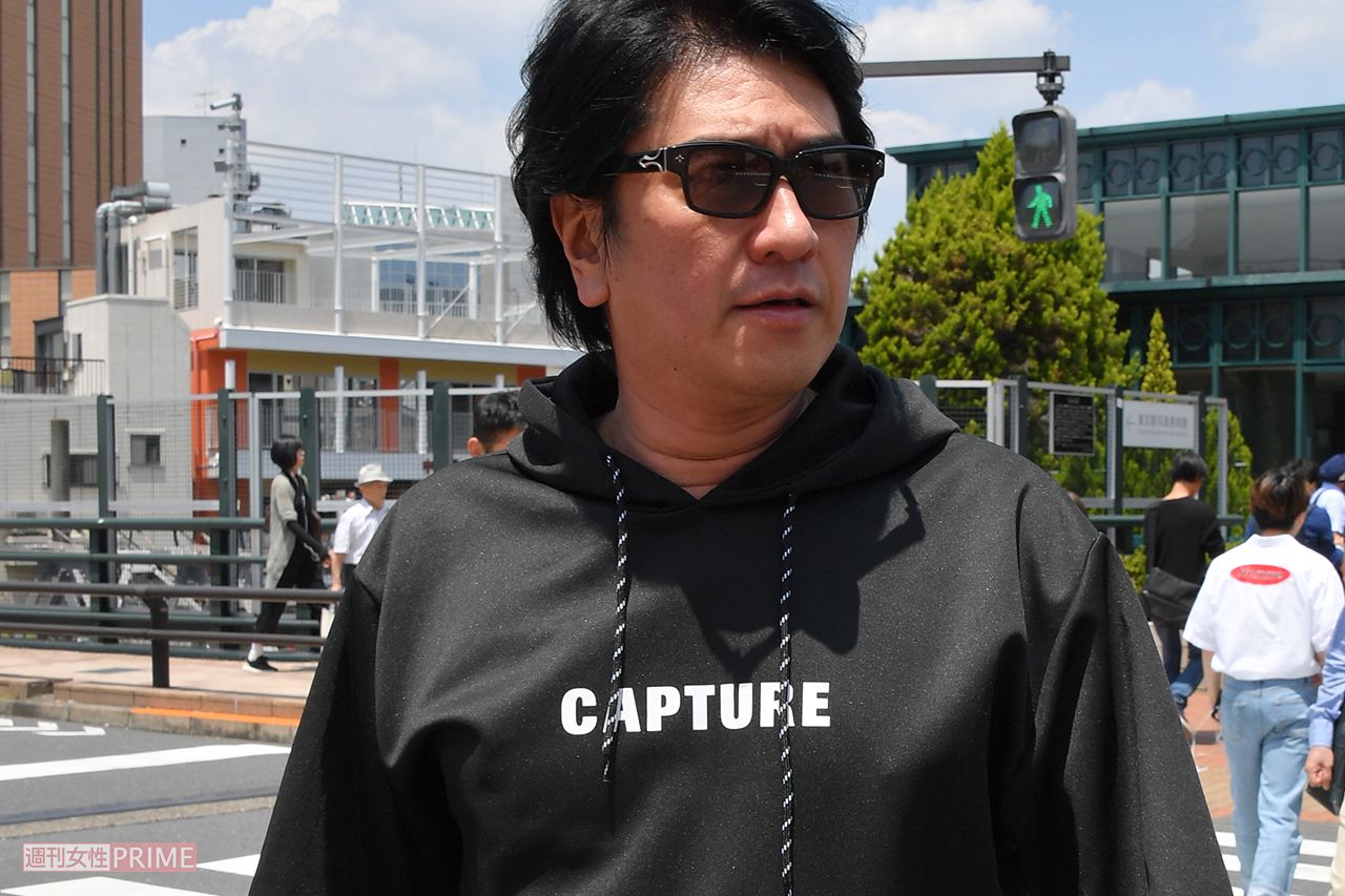 '19年「新恋人と同居疑惑」について直撃を受ける川崎麻世