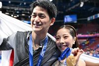 フィギュア「りくりゅう」三浦璃来&木原龍一『桃太郎電鉄2』コラボと、天皇皇后両陛下からお招きを受けた「春の園遊会」