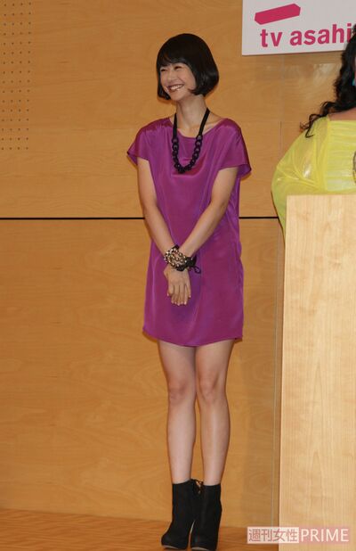 『マツコ&有吉の怒り新党』記者会見でのミニスカワンピの夏目三久（'11年10月）