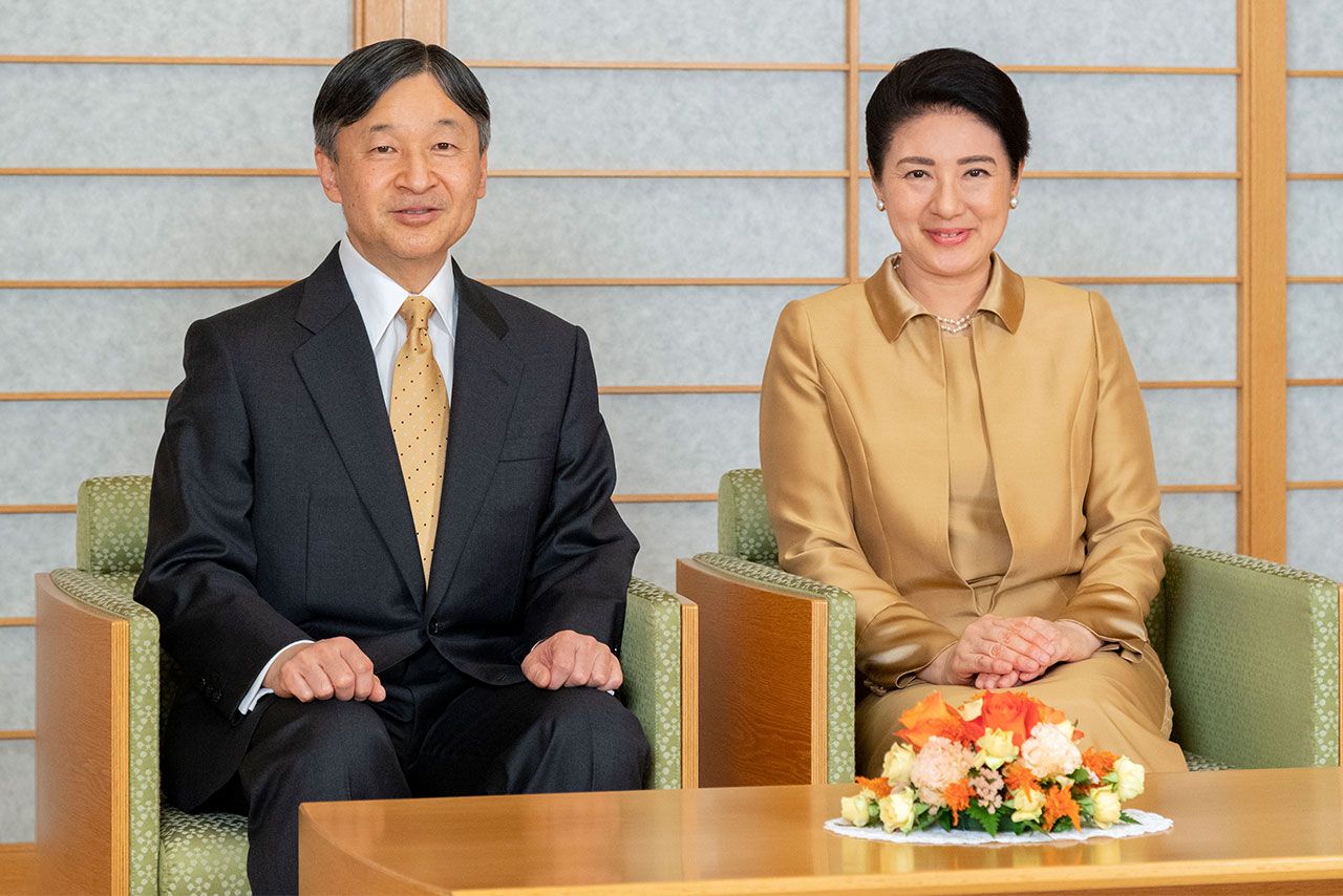 12月9日、雅子さまが58歳をお迎えになられた際の宮内庁提供写真。20歳になられた愛子さまに関して言及された。