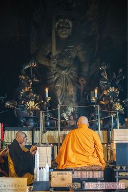 小泉純一郎元首相や右翼団体との関わりも深く過去には右翼団体の勉強会で講演したことも　撮影／佐藤靖彦