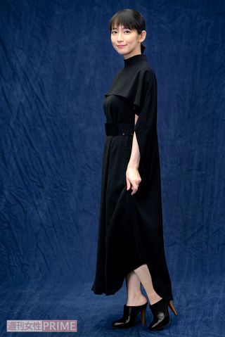 吉岡里帆　撮影／佐藤靖彦