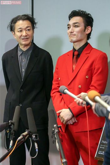 会見ではいつもの優しいつよぽんに　撮影／佐藤靖彦