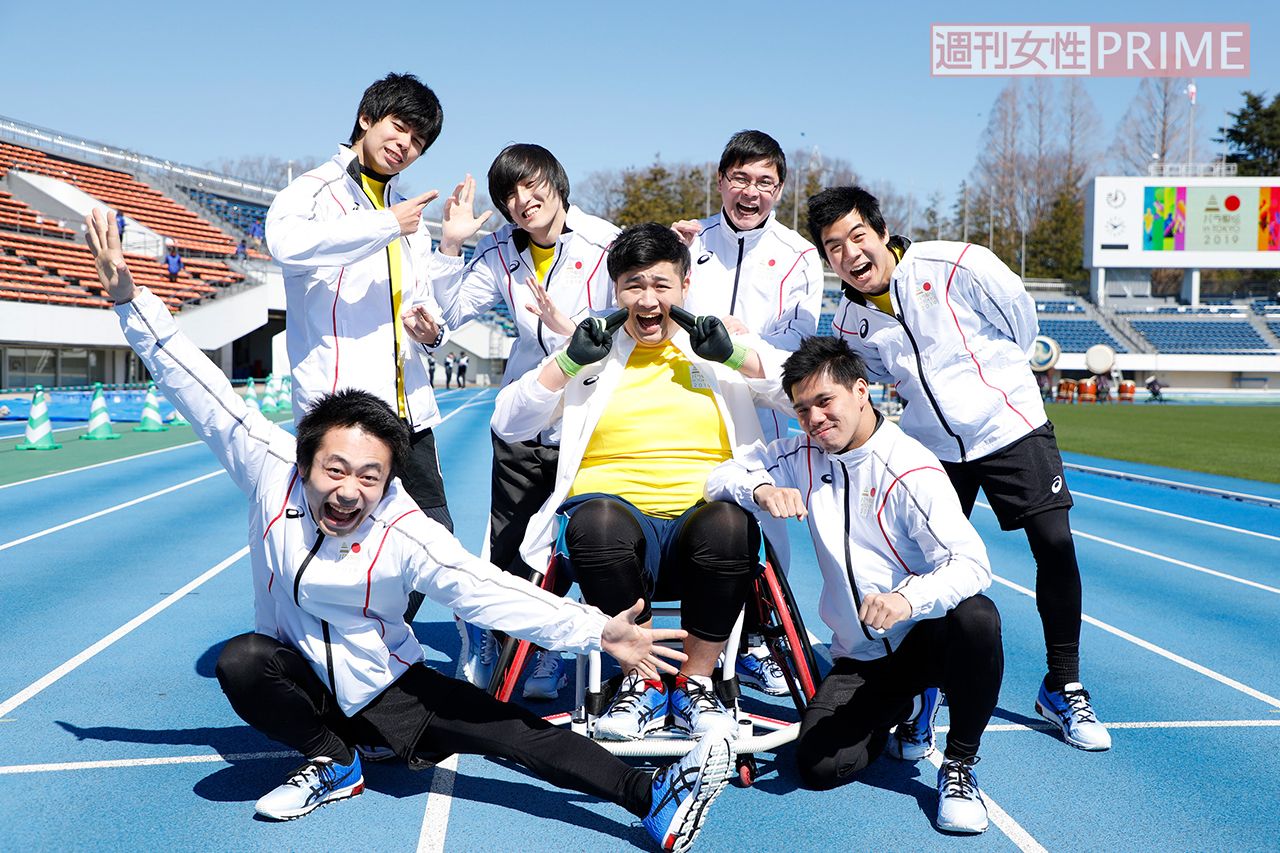 草なぎが参加した「チームi enjoy!」は、稲村亜美＆動画クリエイターのフィッシャーズで構成