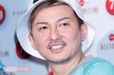 DA PUMP・ISSAが披露した“両腕びっしりタトゥー”に賛否…「お茶の間イメージ」…