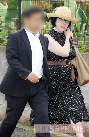 圭さんが日本にいたときは、外出するたびに佳代さんにもSPがついていたが、今後はいったい……