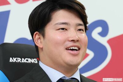 村上宗隆、開幕戦で豪快アーチ決め「回避しました」大谷翔平と約束していた“罰ゲーム”テクノカットが話題