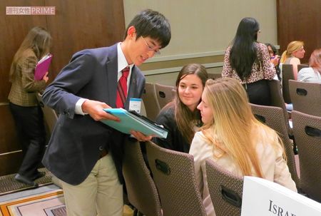 国連会議をシミュレーションする『模擬国連』の様子。高島さんはこの経験を入学審査でアピールした