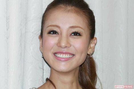 あびる優「肥えました」自撮り近影に「承認欲求強すぎ」「否定待ち」批判が集まった自撮り“タトゥー姿”