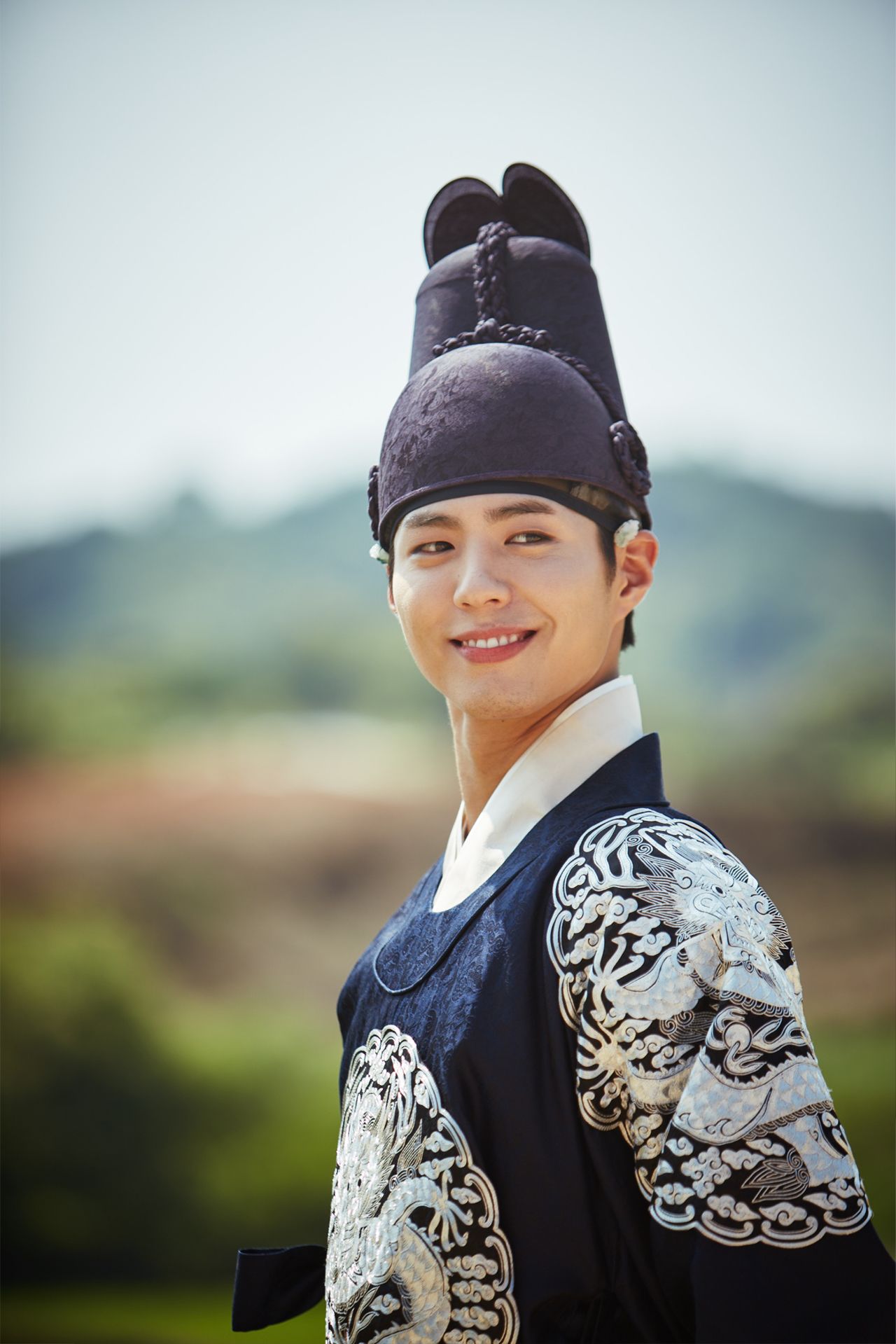 『雲が描いた月明り』でワガママなツンデレ世子（王の後継者）のヨンを演じたパク・ポゴム　Licensed by KBS Media Ltd. (c) Love in Moonlight SPC All rights reserved