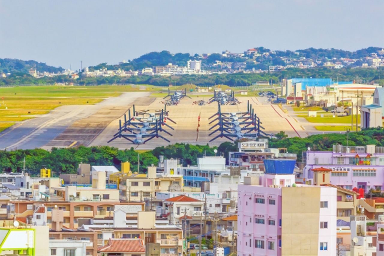 基地被害が深刻な沖縄では、軍備増強でさらなる負担が懸念される（写真は普天間基地）