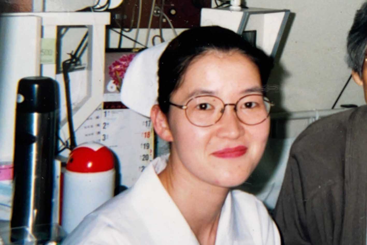 看護師時代、子育てと、認知症の祖母の面倒も見ていた松山照紀さん（本人提供）