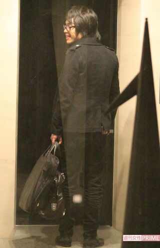 週刊女性の直撃取材を受ける、麒麟・川島明