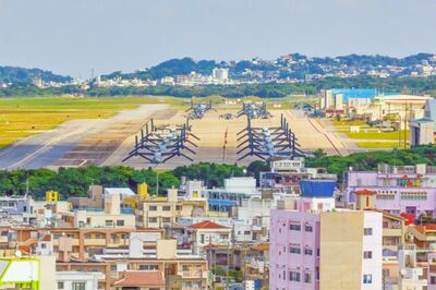 基地被害が深刻な沖縄では、軍備増強でさらなる負担が懸念される（写真は普天間基地）