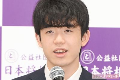 藤井聡太七段、“地元総出”の応援体制に感激！「クネッた重めの前髪」の魅力