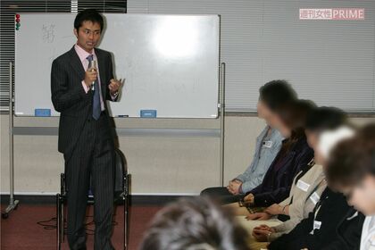 2005年11月、衆議院議員当選後から間も無く「ニート講習会」を開催した杉村太蔵
